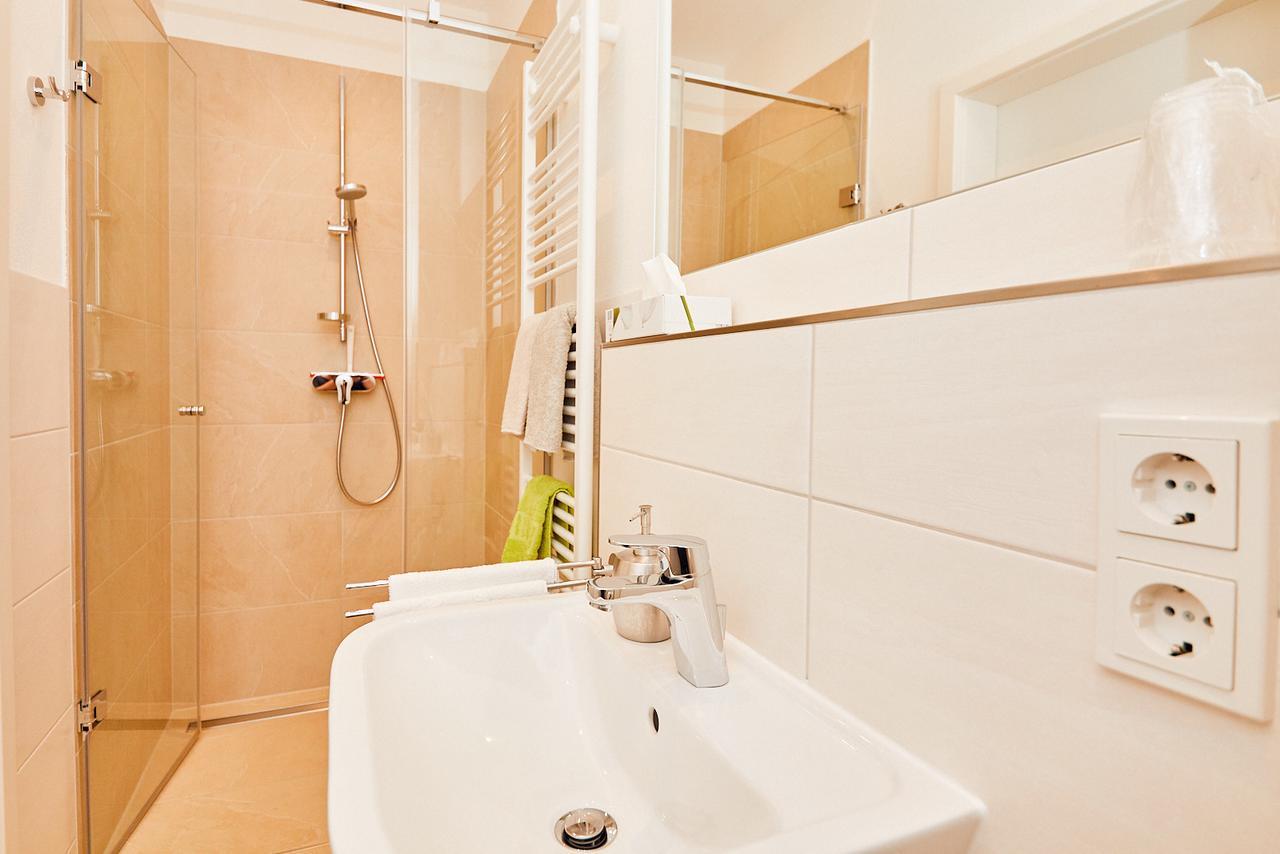 ツェルティンゲン・ラハティグ Wein-Quartier Leo Pazen Bed & Breakfast エクステリア 写真